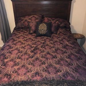 Queen 7 piece bedding set